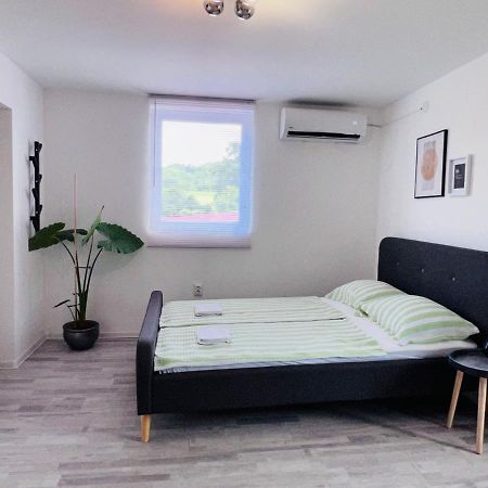 Apartman Castle Tusilovic Екстериор снимка